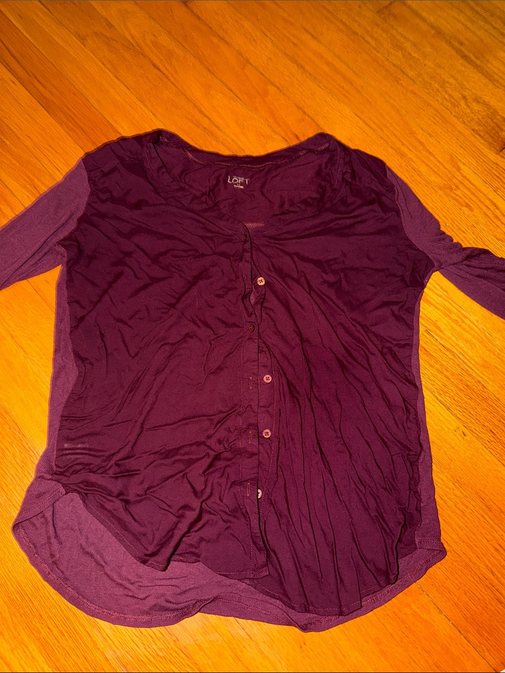 LOFT Plum/Burgundy Button-Front Raglan Ribbed Sleeve Top size medium